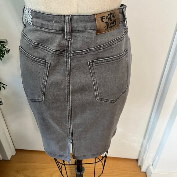 RARE DESIGUAL Grey Denim Sequined and Embroidered Skirt Size 30 - Picture 3 of 10